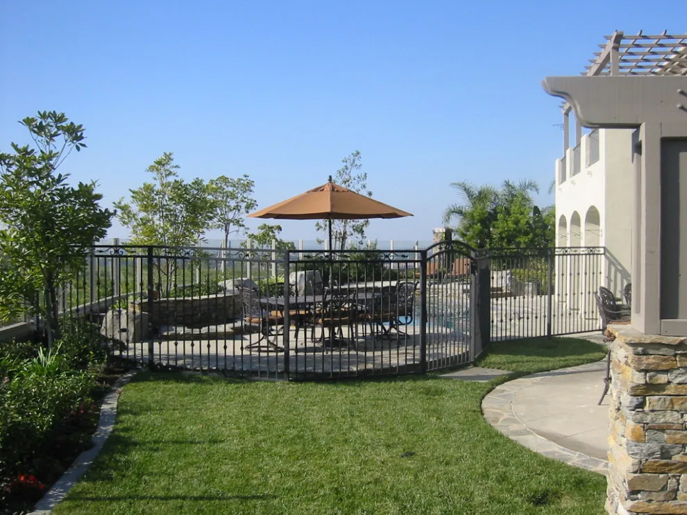 Outdoor Fencing by Naddour's Custom Metalworks/Baltic Iron Doors - Photo 8