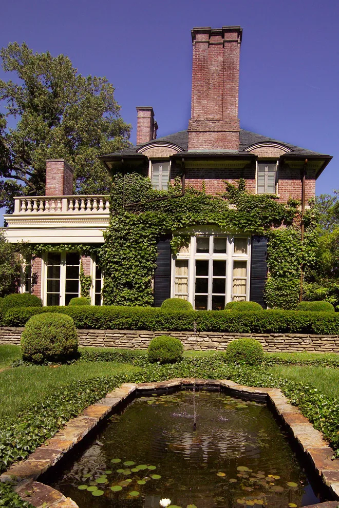 Striking Facades by The Lee W. Robinson Company - Photo 13