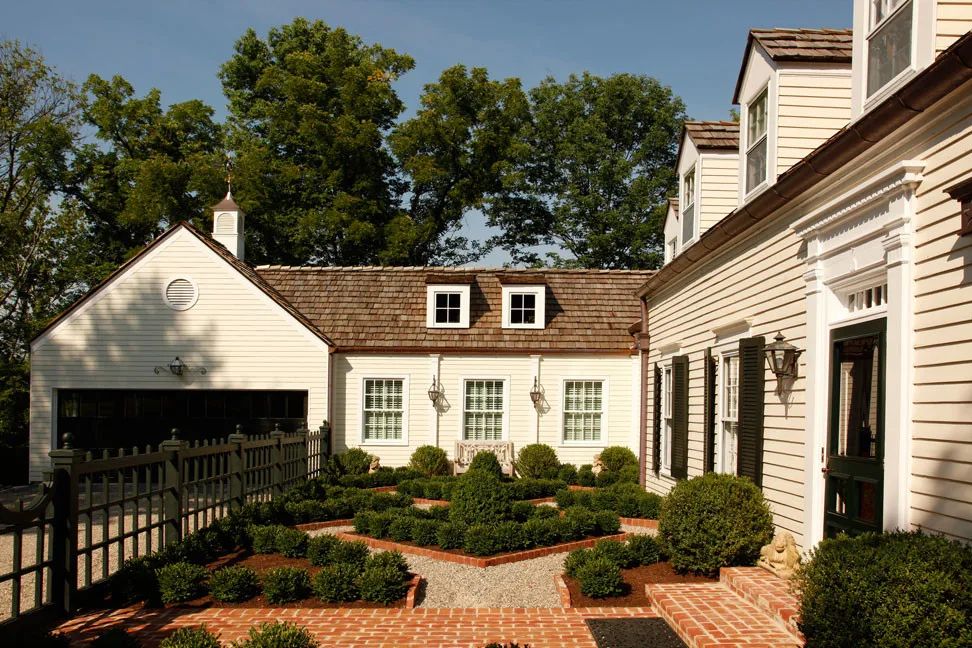 Country Family Residence by The Lee W. Robinson Company - Photo 5