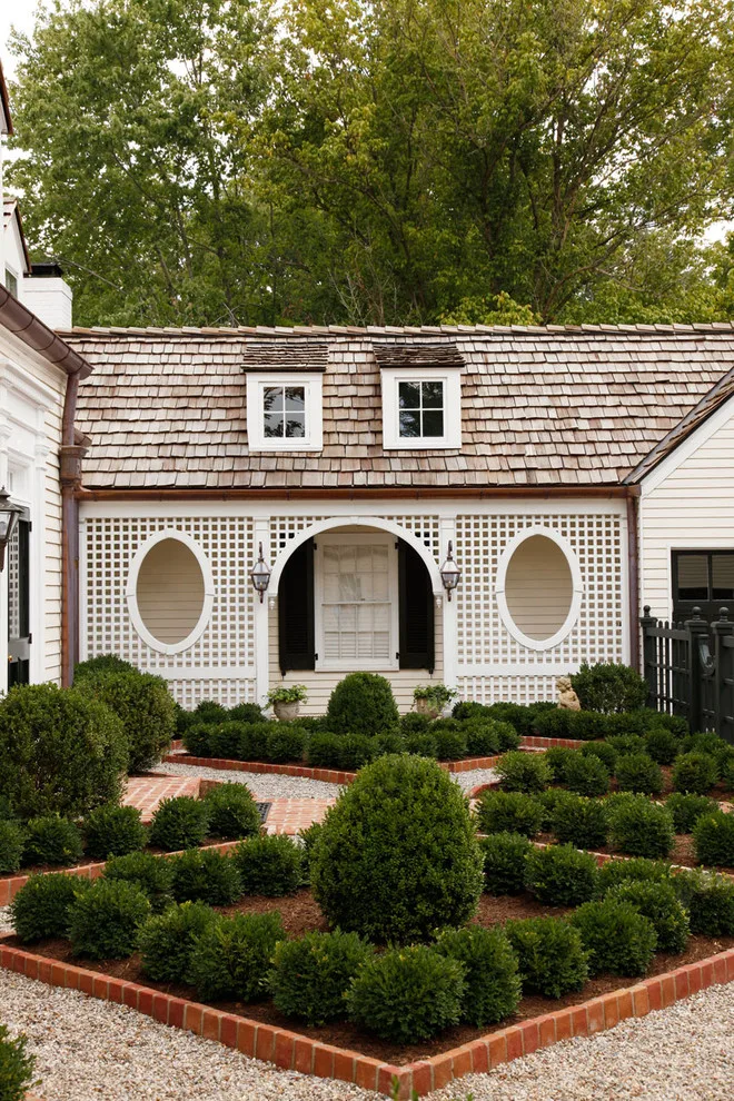 Country Family Residence by The Lee W. Robinson Company - Photo 11