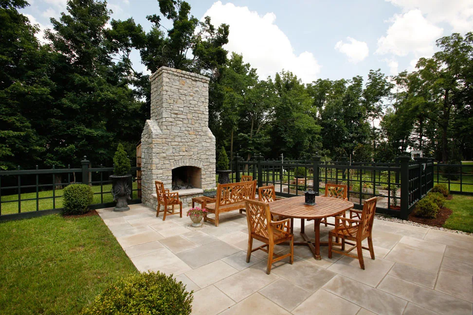 Country Family Residence by The Lee W. Robinson Company - Photo 8