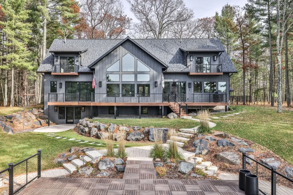 Lakehouse for the Family by Schultz Building Inc - Photo 16
