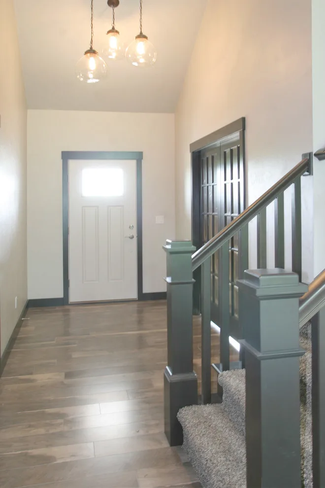 Entrances and Staircases by Bay Lakes Builders - Photo 32