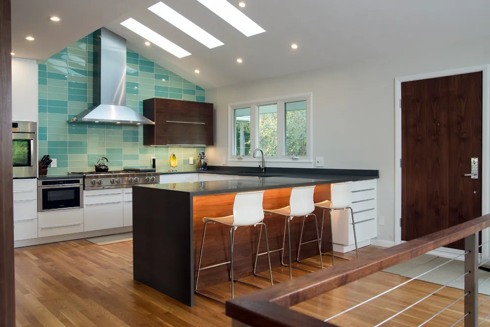 Contemporary Franklin Kitchen by Labra Design Build - Photo 5