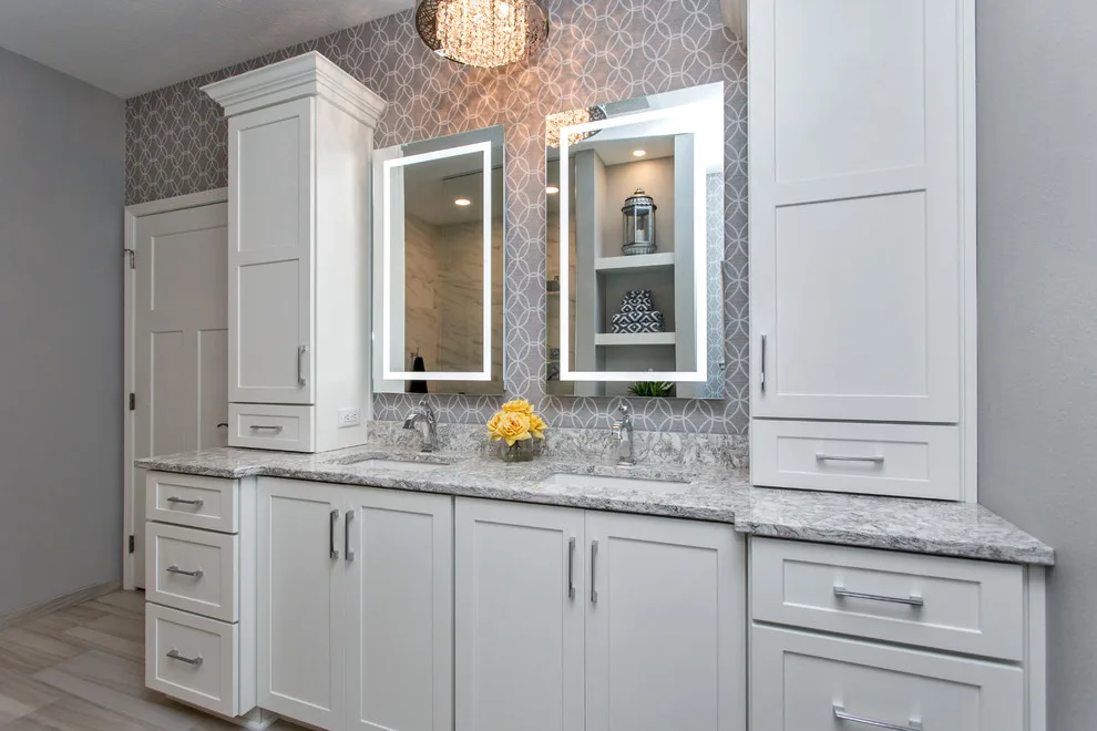 Unified Elegance: The Glam Bath's Spatial Transformation by Red House Remodeling - Photo 4