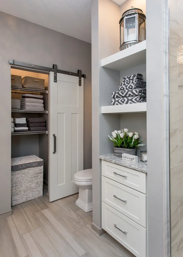 Unified Elegance: The Glam Bath's Spatial Transformation by Red House Remodeling - Photo 2