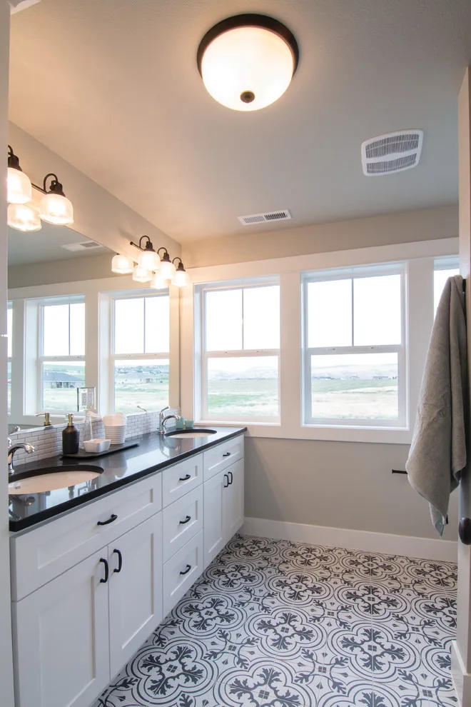 Gale-Rew Construction Custom Bungalow Showcase by Gale Rew Construction, Inc. - Photo 14