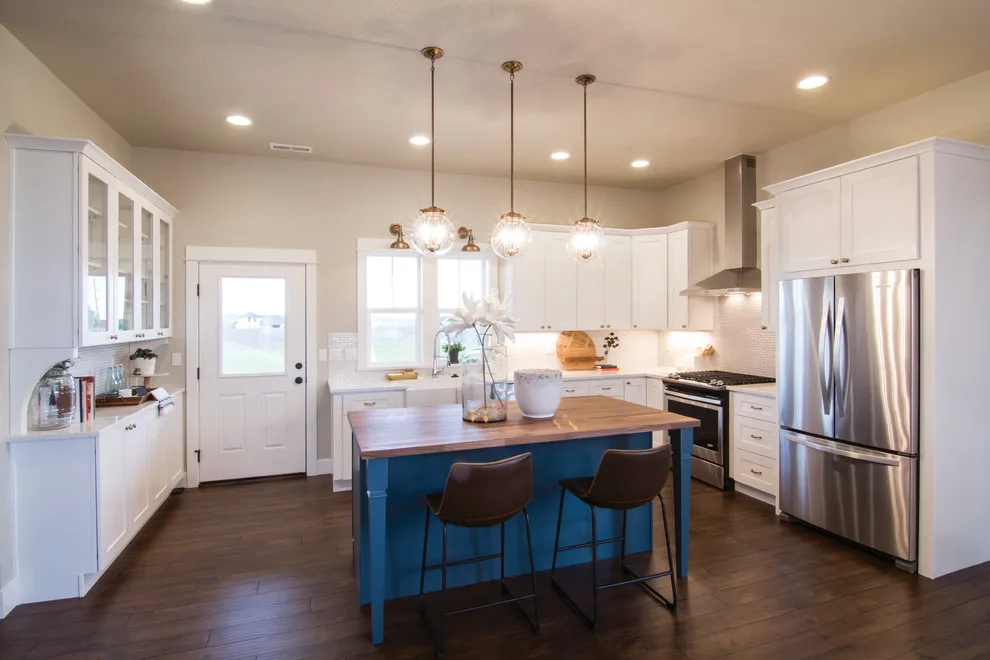 Gale-Rew Construction Custom Bungalow Showcase by Gale Rew Construction, Inc. - Photo 12
