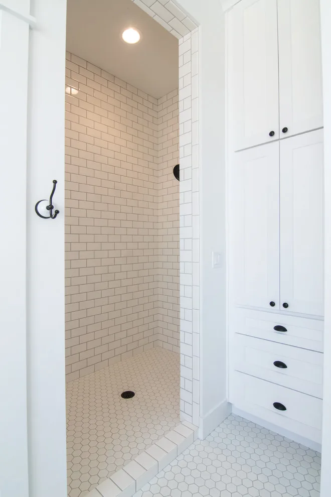 Gale-Rew Tailored/Cache by Gale Rew Construction, Inc. - Photo 12