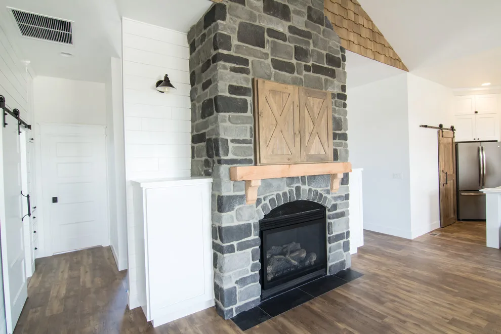 Gale-Rew Tailored/Cache by Gale Rew Construction, Inc. - Photo 5