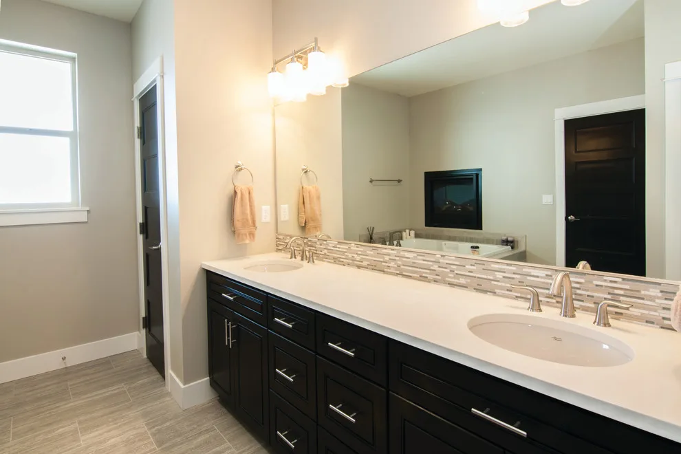 Roth Custom Home by Gale Rew by Gale Rew Construction, Inc. - Photo 11
