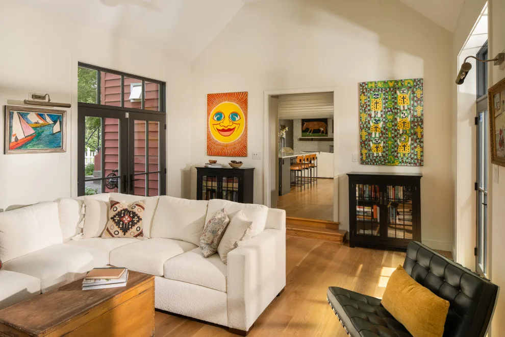 Artistic Abode by Armitage Interiors - Home Design & Renovation - Photo 21
