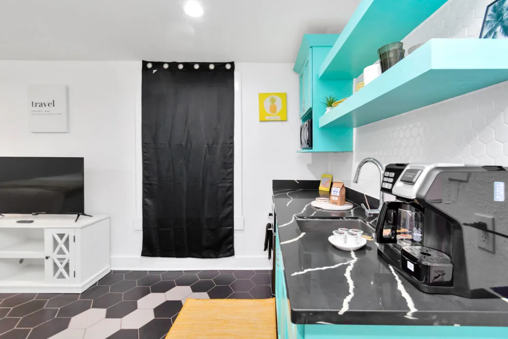 Galveston Four Unit Vacation Rental by Leisure Blvd - Photo 7
