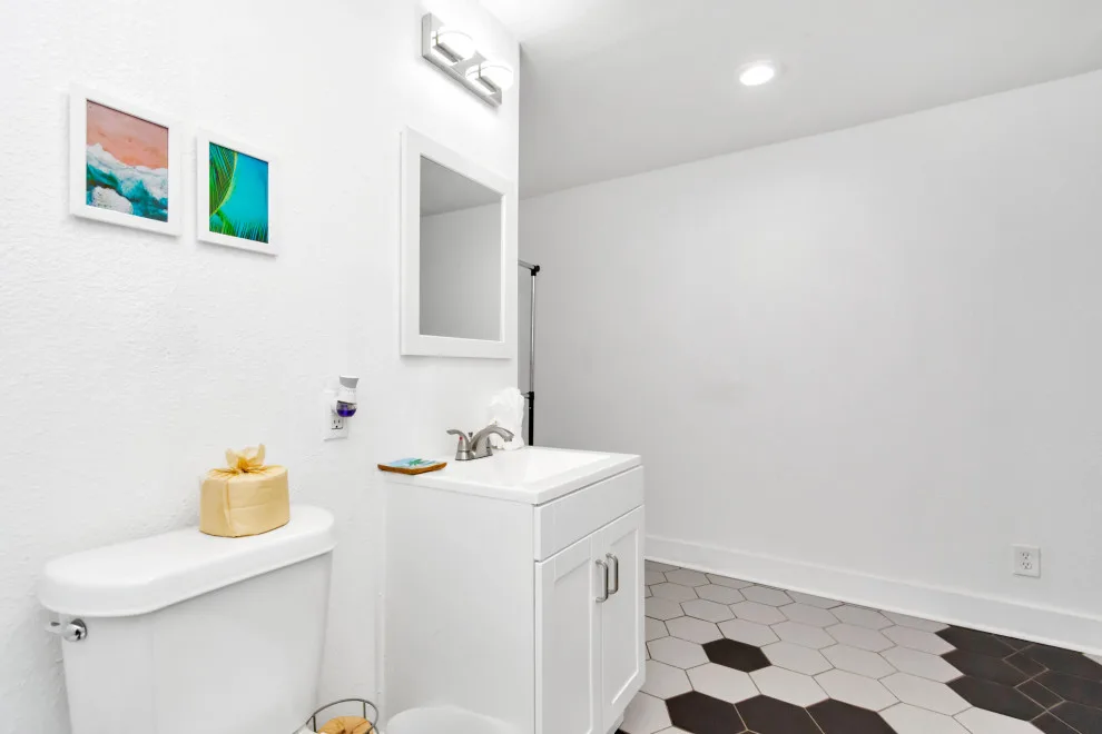 Galveston Four Unit Vacation Rental by Leisure Blvd - Photo 36