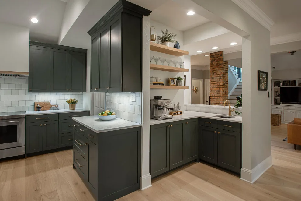 Dallas Kitchen in Hunter Green by Sardone | McLain - Photo 13