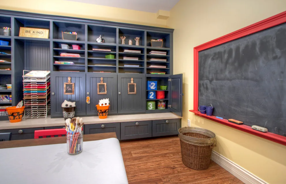 Creve Couer, MO Gift Wrapping and Children's Craft Studio by Mosby Building Arts - Photo 7