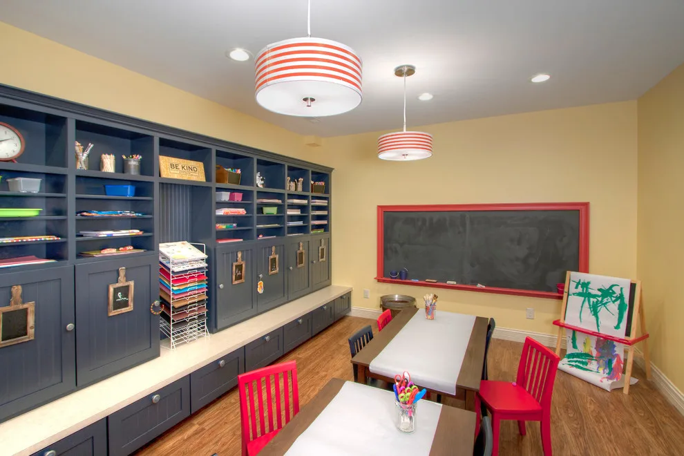 Creve Couer, MO Gift Wrapping and Children's Craft Studio by Mosby Building Arts - Photo 6