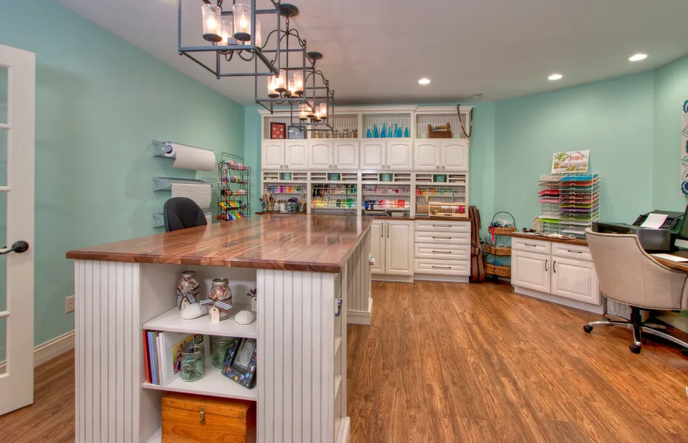 Creve Couer, MO Gift Wrapping and Children's Craft Studio by Mosby Building Arts - Photo 13