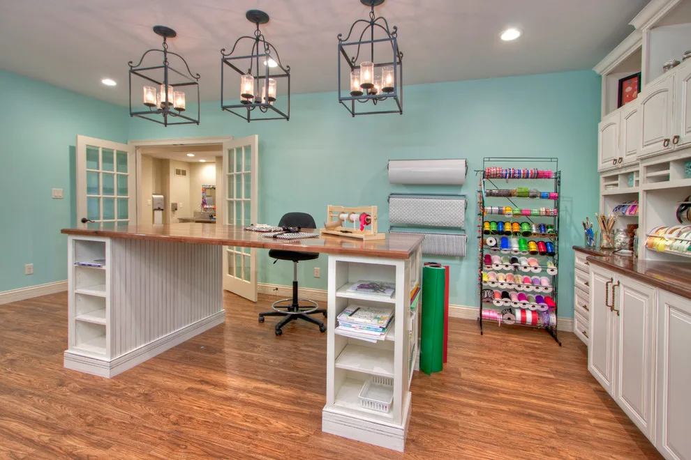 Creve Couer, MO Gift Wrapping and Children's Craft Studio by Mosby Building Arts - Photo 15