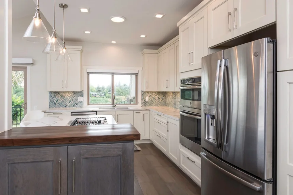 Glencrest Renovation Project by Buildersmith Inc. - Photo 4