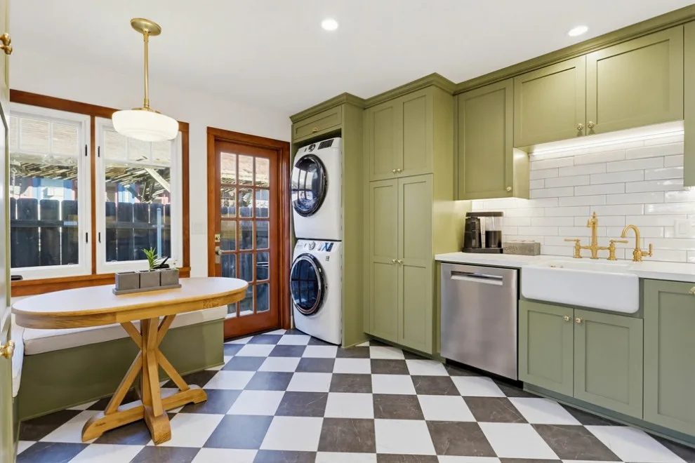 Golden Hill Kitchen and Bathroom Renovation by DM Hultenius Corporation - Photo 19