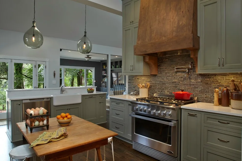 Urban Farmhouse Kitchen at Grant Park by 360 Construction LLC - Photo 2