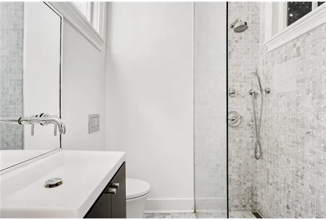Contemporary Bathroom for Guest House by MA Palumbo Studio - Photo 2