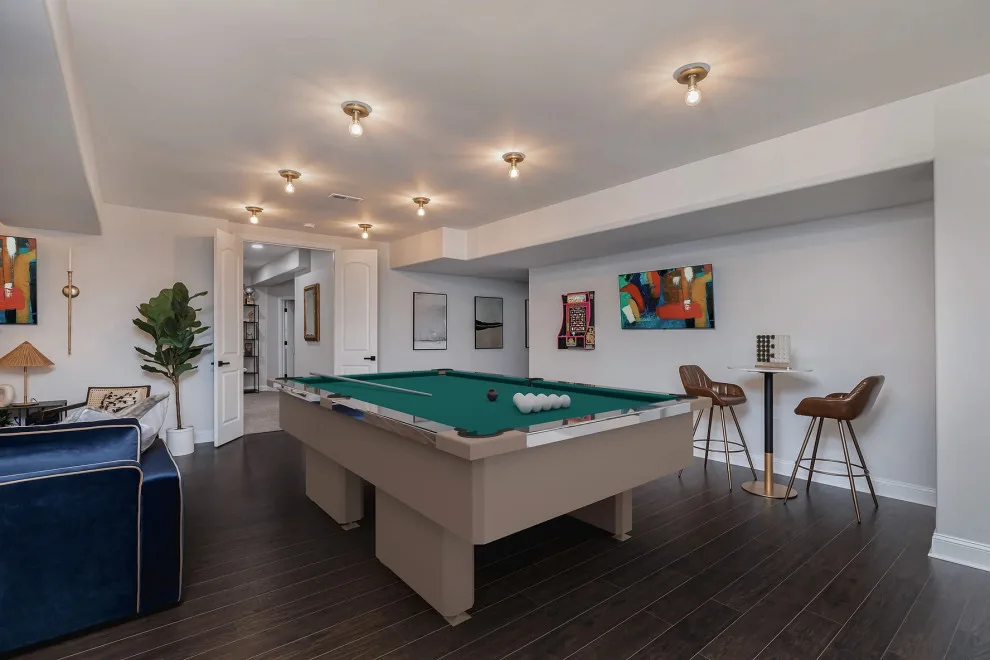 Hamilton Suitable by Jones Design Group LLC - Photo 3