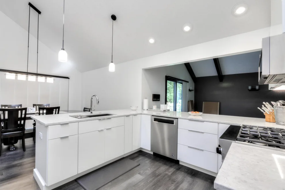 Hedgewood kitchen renovation by BJ Armstrong Custom Homes - Photo 2