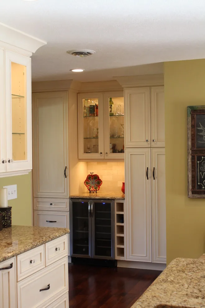 Spokane, WA High Drive Kitchen Remodel by Kimberlee Kristine - Photo 6