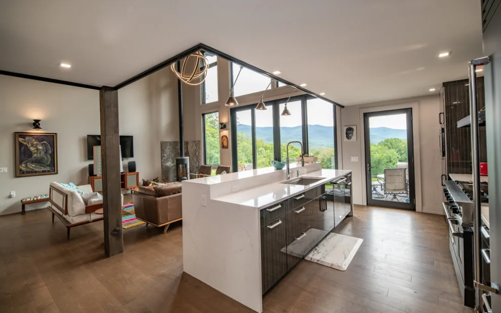 Mountain Home by Yankee Barn Homes - Photo 2