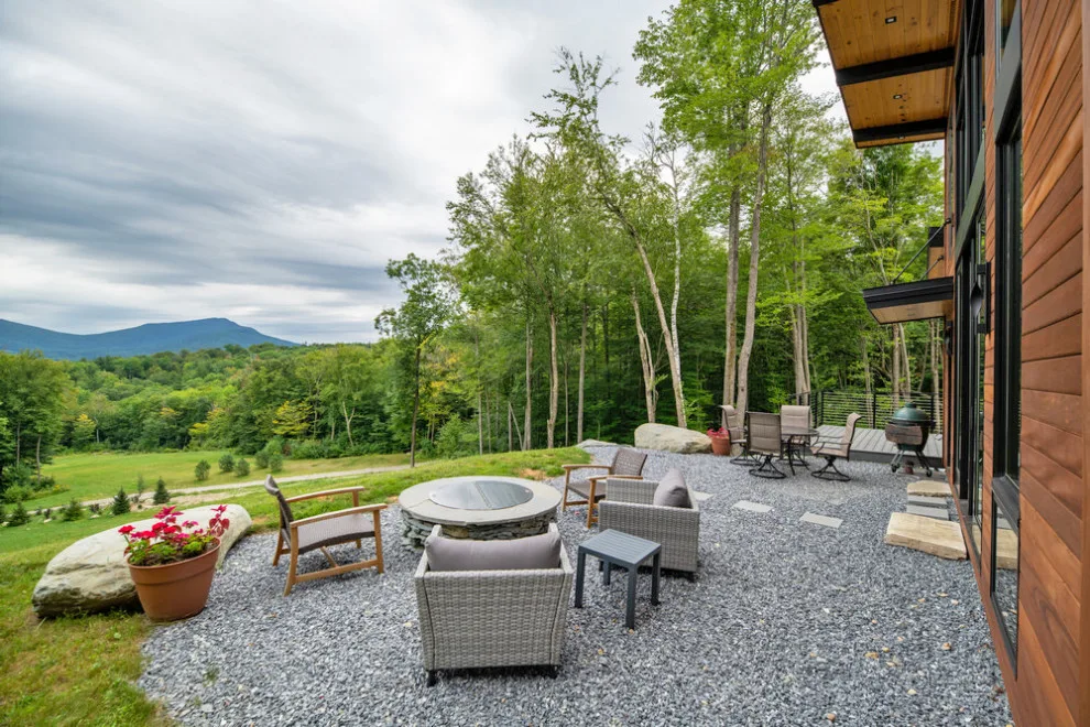 Mountain Home by Yankee Barn Homes - Photo 33