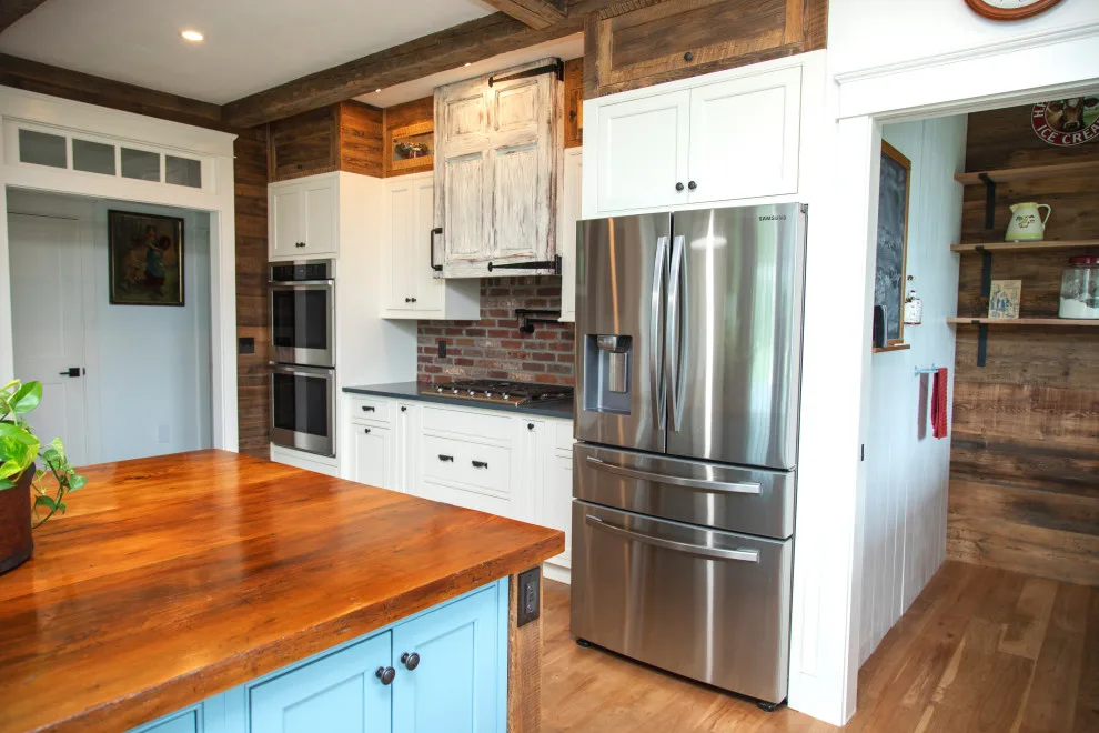 Hillside Farmhouse 3000 Square Feet by House To Home Builders - Photo 4