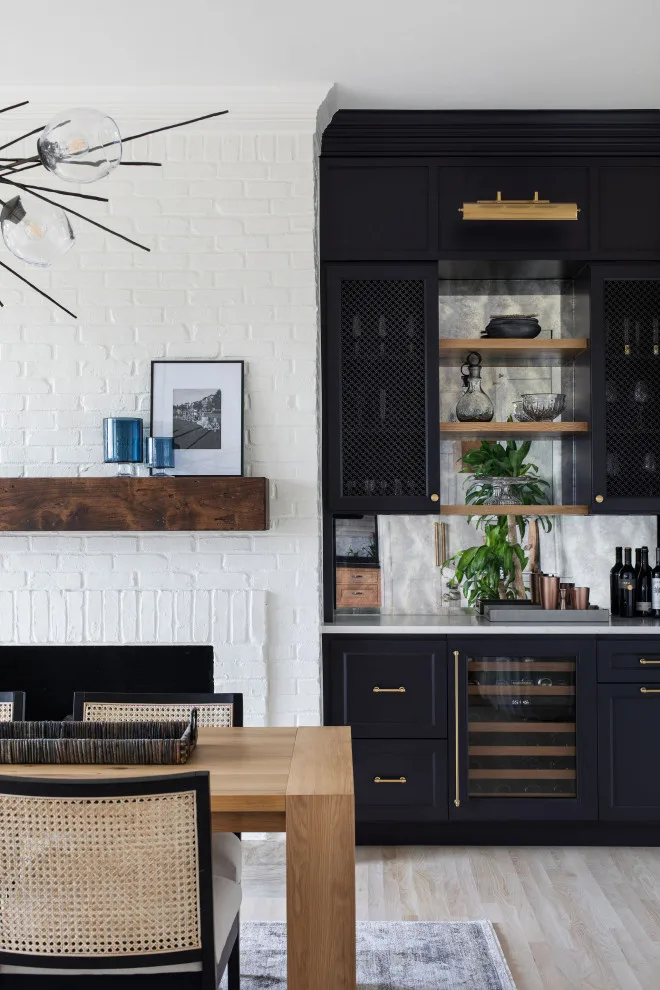 Hillcrest Family Residence by Realty Restoration, LLC - Photo 2