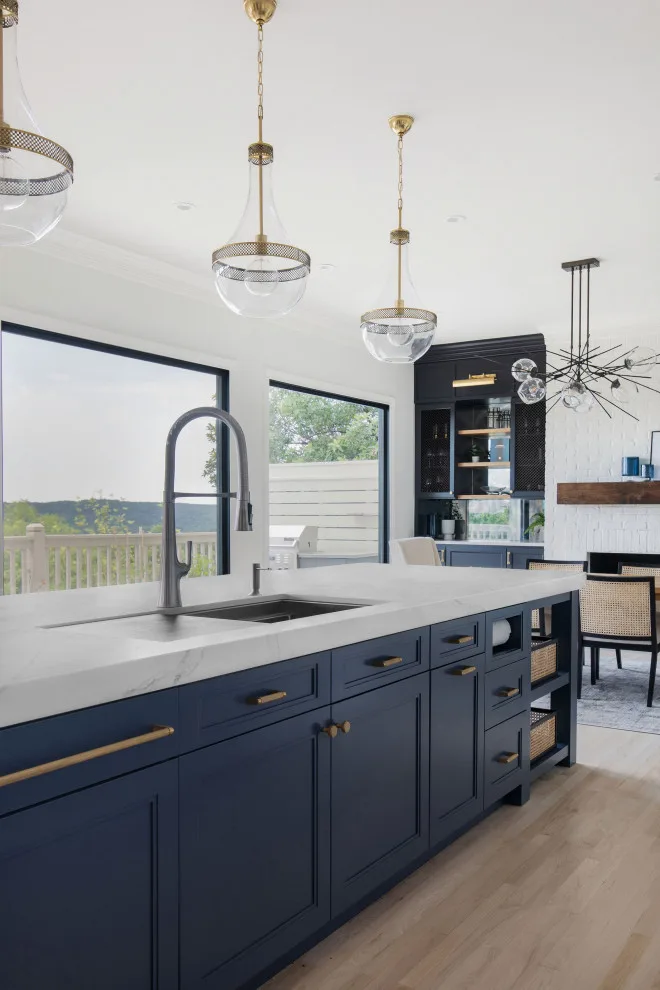 Hillcrest Family Residence by Realty Restoration, LLC - Photo 10