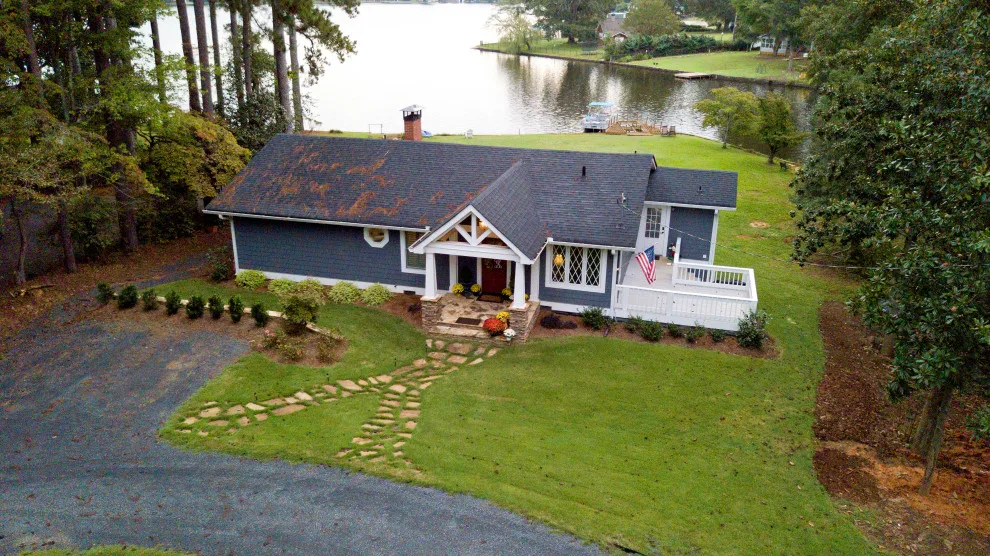 Home Renovation by R&R Enterprises Inc - Photo 13