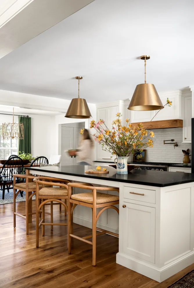 Hilltop Home by Gretchen O. Studio - Photo 9