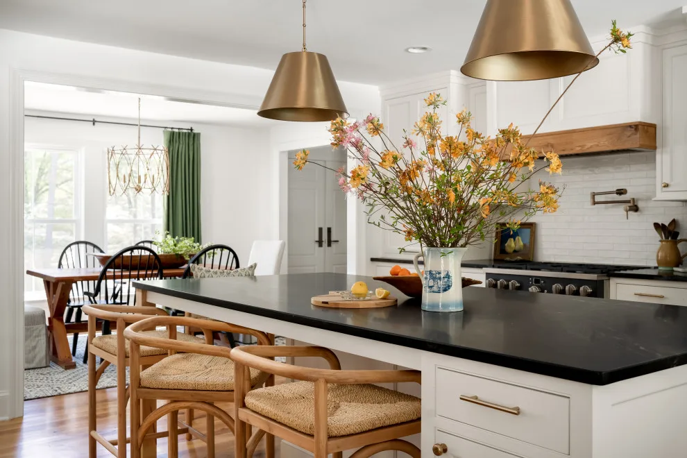 Hilltop Home by Gretchen O. Studio - Photo 3