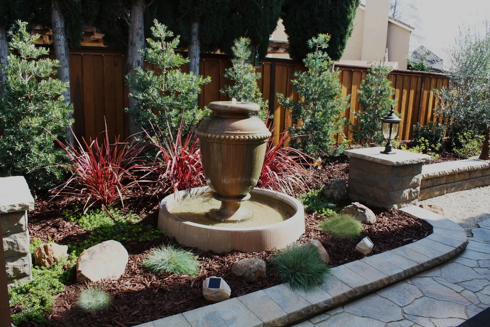 Italian Outdoor Dining Space by Traina Thought Landscapes - Photo 5