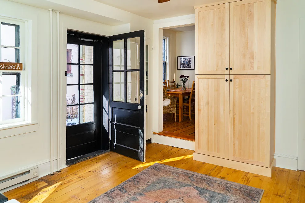 Jefferson Avenue Kitchen by Armitage Interiors - Home Design & Renovation - Photo 4