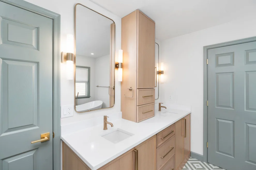 Johnson Village Main Bathroom by Casey Eves Design - Photo 11
