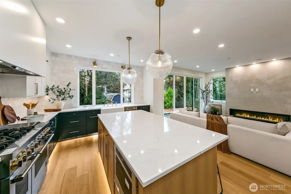 Kirkland Modern Construction by United Signature Tacoma - Photo 2