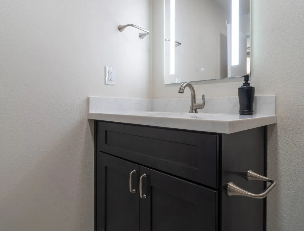 Arizona Kitchen and Bedroom Renovation by Bayside Home Improvement LLC - Photo 7