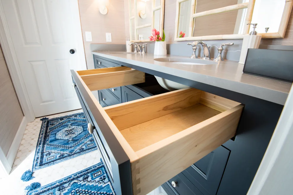 Bespoke Kitchen and Bathroom Renovation by R&R Enterprises Inc - Photo 62