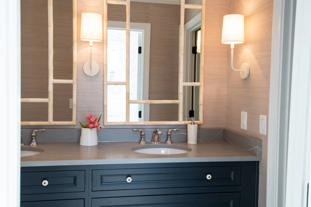 Bespoke Kitchen and Bathroom Renovation by R&R Enterprises Inc - Photo 12