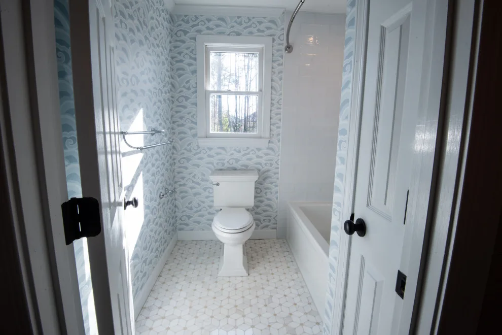 Bespoke Kitchen and Bathroom Renovation by R&R Enterprises Inc - Photo 33