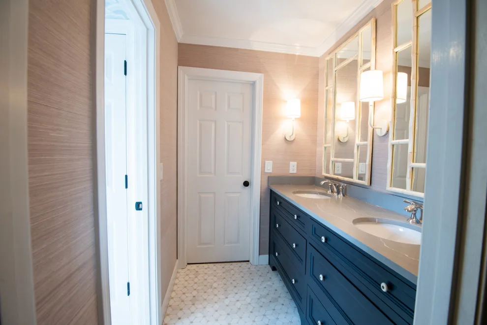 Bespoke Kitchen and Bathroom Renovation by R&R Enterprises Inc - Photo 6