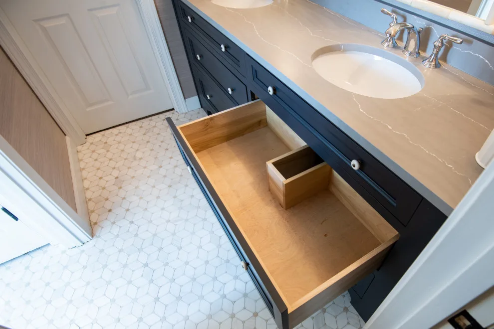 Bespoke Kitchen and Bathroom Renovation by R&R Enterprises Inc - Photo 16