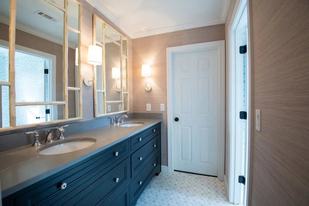 Bespoke Kitchen and Bathroom Renovation by R&R Enterprises Inc - Photo 17