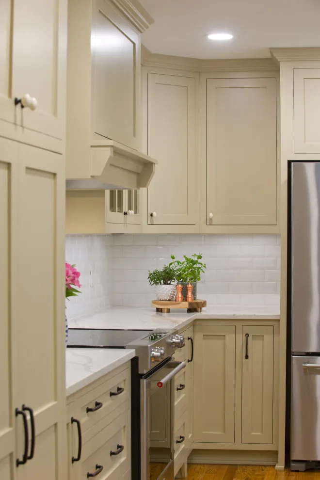 Bespoke Kitchen and Bathroom Renovation by R&R Enterprises Inc - Photo 4